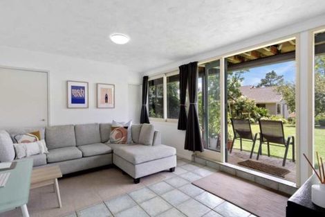 Photo of property in 2 Pine Hill Crescent, Browns Bay, Auckland, 0630