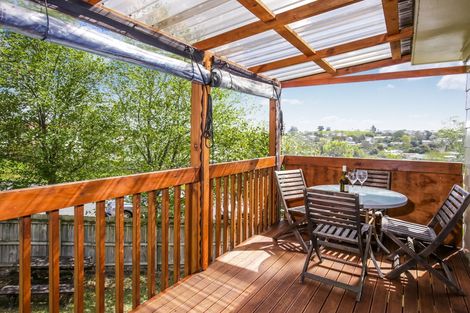 Photo of property in 10 Rena Place, West Harbour, Auckland, 0618
