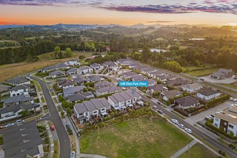 Photo of property in 14b Dida Park Drive, Kumeu, 0810