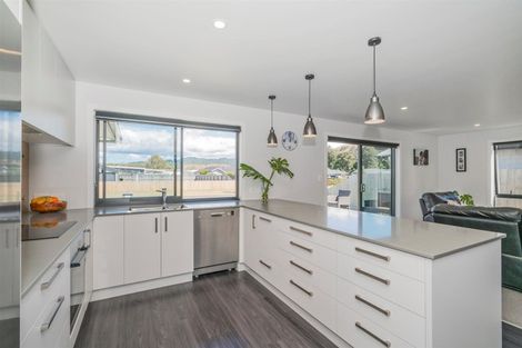 Photo of property in 14 Alf Simpson Drive, Whitianga, 3510