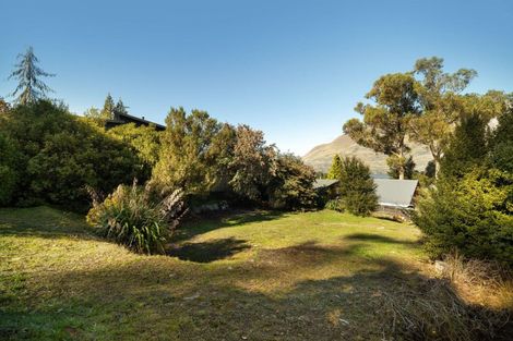Photo of property in 81 Arawata Terrace, Sunshine Bay, Queenstown, 9300