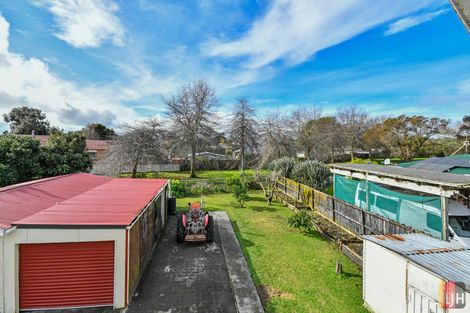 Photo of property in 6 Charles Miller Court, Clarks Beach, 2122