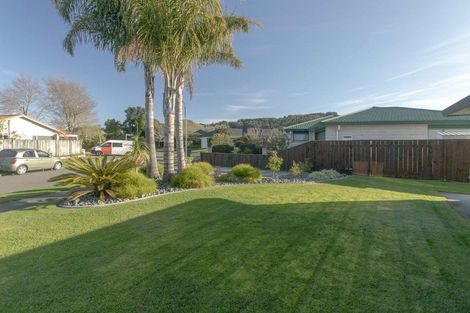 Photo of property in 18 Bishops Close, Greenmeadows, Napier, 4112