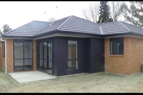 Photo of property in 4/8 Keitha Place, Glenview, Hamilton, 3206