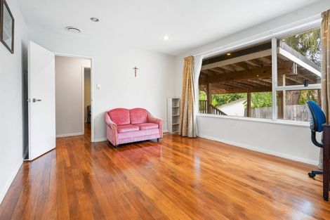 Photo of property in 27 Normanton Street, Glenfield, Auckland, 0629