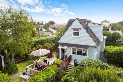 Photo of property in 66 Gilbert Street, New Plymouth, 4310