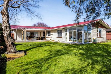 Photo of property in 18 Kowhai Street, Hawera, 4610