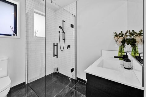 Photo of property in 8 Wheki Lane, Inglewood, 4330