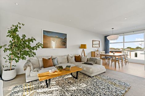 Photo of property in 6l Carlton Gore Road, Grafton, Auckland, 1023