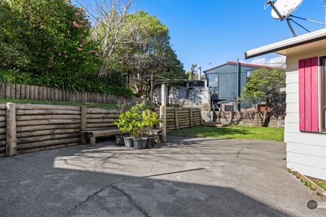 Photo of property in 112 Norana Road, Timberlea, Upper Hutt, 5018