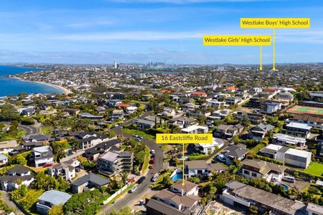 Photo of property in 16 Eastcliffe Road, Castor Bay, Auckland, 0620