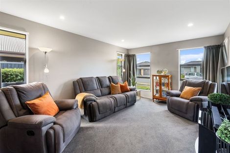 Photo of property in 75 Metehau Street, Marshland, Christchurch, 8083