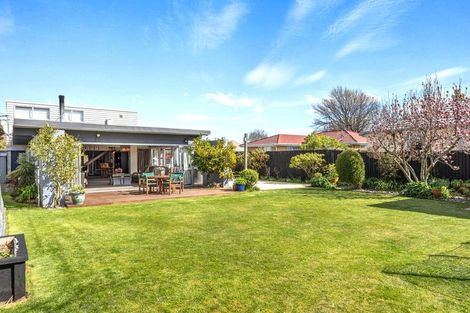 Photo of property in 48 Harrowdale Drive, Avonhead, Christchurch, 8042