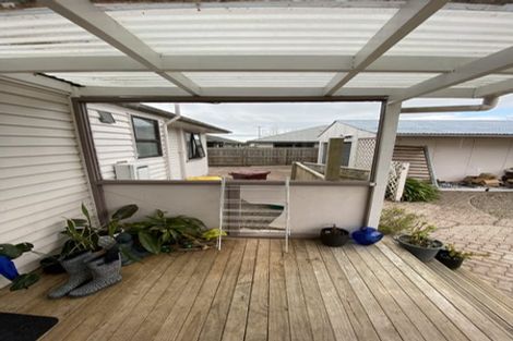 Photo of property in 3 Fairfield Road, Levin, 5510