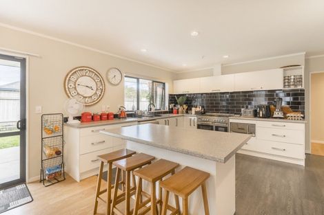 Photo of property in 9 Jeannie Way, Waikanae Beach, Waikanae, 5036