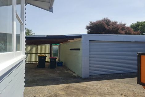 Photo of property in 12 Manu Crescent, Upper Vogeltown, New Plymouth, 4310