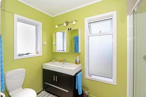 Photo of property in 202 Tasman Street, Opunake, 4616