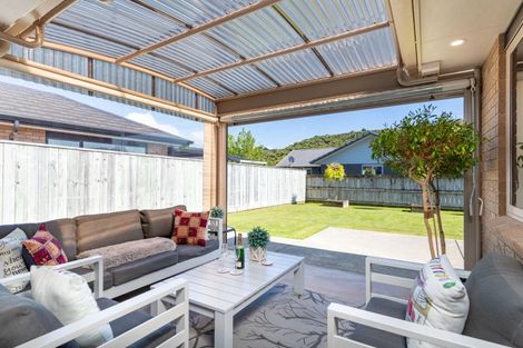 Photo of property in 10 Sunstone Crescent, Brown Owl, Upper Hutt, 5018