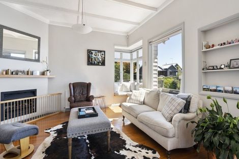 Photo of property in 101 Gover Street, New Plymouth, 4310