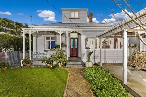 Photo of property in 2/30 Mozeley Avenue, Devonport, Auckland, 0624