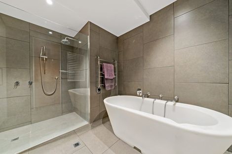 Photo of property in 9c/2 Saint Martins Lane, Grafton, Auckland, 1010