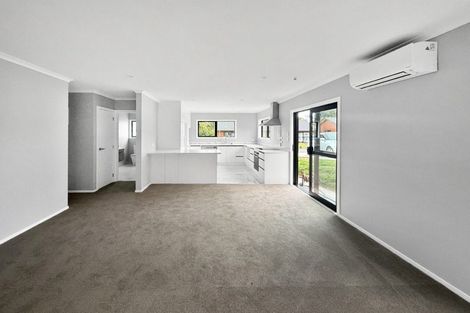 Photo of property in 12 Winnie Close, Acacia Bay, Taupo, 3330