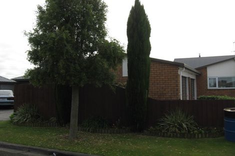 Photo of property in 21 Honeysuckle Place, Northcote, Christchurch, 8052
