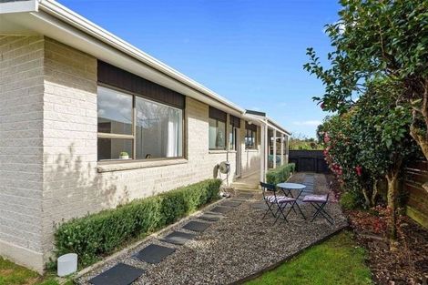 Photo of property in 34a Rewarewa Crescent, Waikanae, 5036