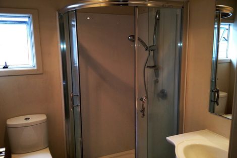 Photo of property in 352 Lake Road, Takapuna, Auckland, 0622