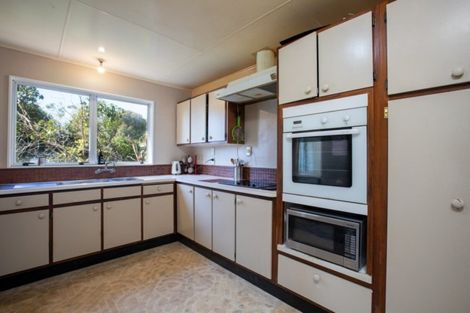 Photo of property in 64 Winara Avenue, Waikanae, 5036