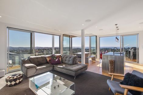 Photo of property in 6 Ava Avenue, Titirangi, Auckland, 0604