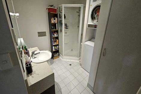 Photo of property in St Peters Apartments, 4e/192 Willis Street, Te Aro, Wellington, 6011