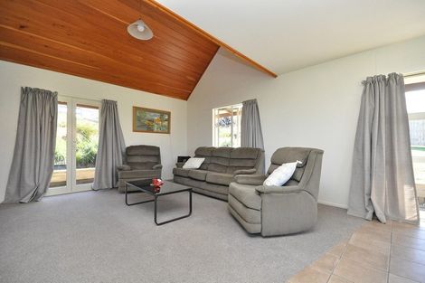 Photo of property in 1 Downer Access Road, Kaukapakapa, 0873