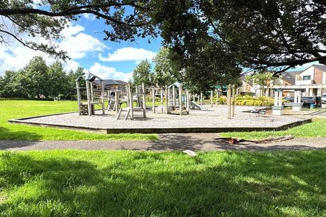 Photo of property in 7 Lone Tree Avenue, Te Atatu Peninsula, Auckland, 0610