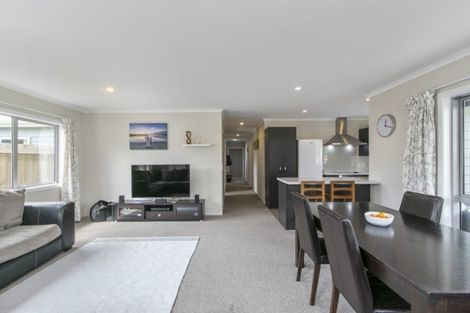 Photo of property in 14 Reubens Farm Lane, Taita, Lower Hutt, 5011