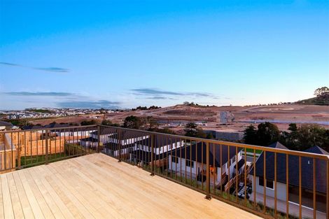 Photo of property in 175 Godfrey Drive, Orewa, 0931