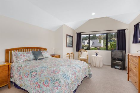 Photo of property in 28 Navigation Drive, Whitby, Porirua, 5024