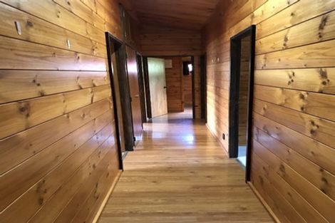 Photo of property in 31 Marina View Drive, West Harbour, Auckland, 0618