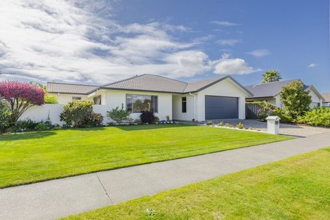 Photo of property in 76 Orotu Drive, Poraiti, Napier, 4112