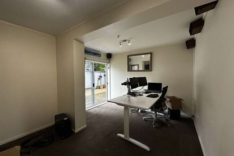 Photo of property in Fernhill Flats, 1/324 The Terrace, Te Aro, Wellington, 6011