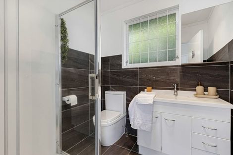 Photo of property in 38 Sunvue Road, Glen Eden, Auckland, 0602