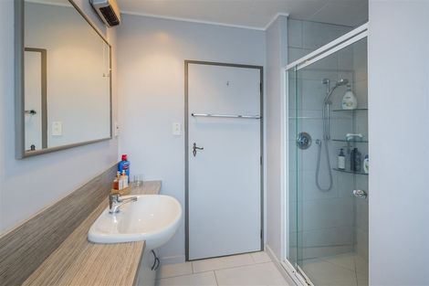 Photo of property in 2 Halsey Street, Levin, 5510