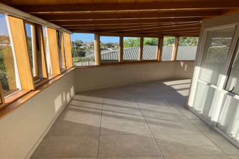 Photo of property in 8 Greenridge Court, Glenfield, Auckland, 0629