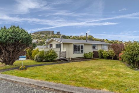 Photo of property in 37 Woolwich Close, Whitby, Porirua, 5024