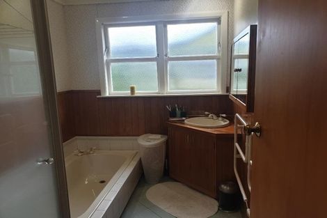 Photo of property in 11 Tui Terrace, Tawa, Wellington, 5028