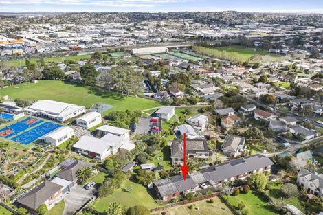 Photo of property in 5/6 Bond Crescent, Forrest Hill, Auckland, 0620