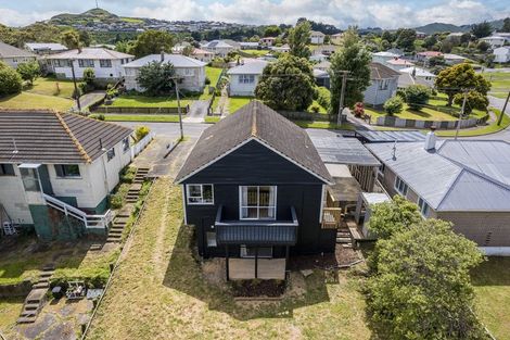 Photo of property in 20 Cornwall Crescent, Cannons Creek, Porirua, 5024