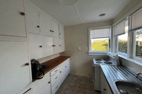 Photo of property in 37 Lambeth Crescent, Redwood, Christchurch, 8051