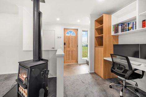 Photo of property in 6 Kanuka Grove, Kinloch, Taupo, 3377