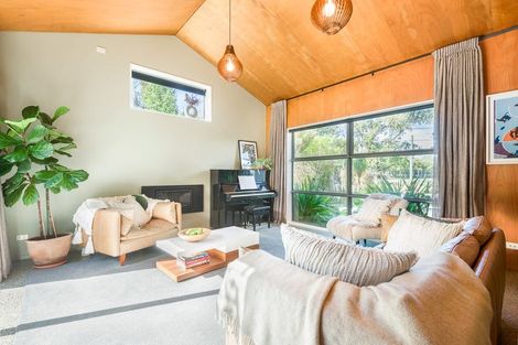 Photo of property in 37 Bishopsworth Street, Hillsborough, Christchurch, 8022